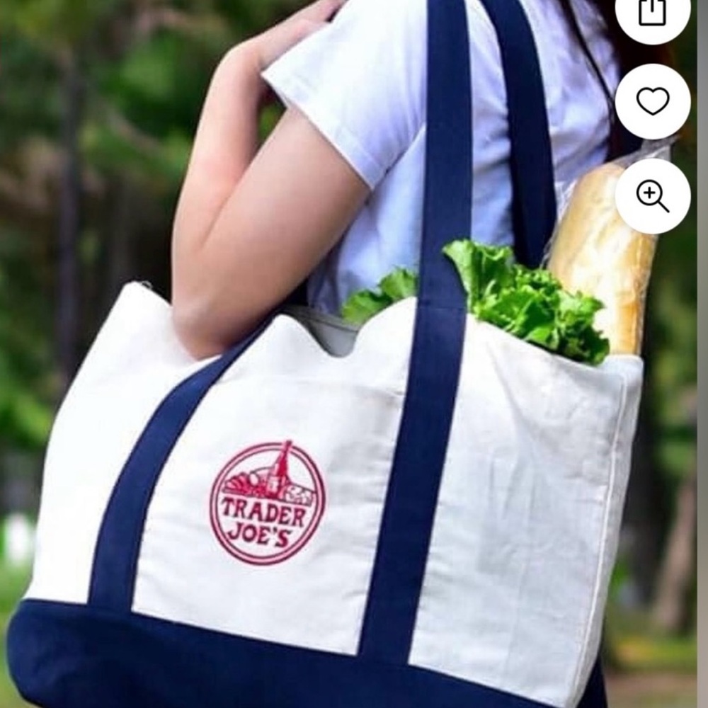 TRADER JOES BAG, BLUE/AVORY NEW WITH TAGS Reusable canvas tote bags